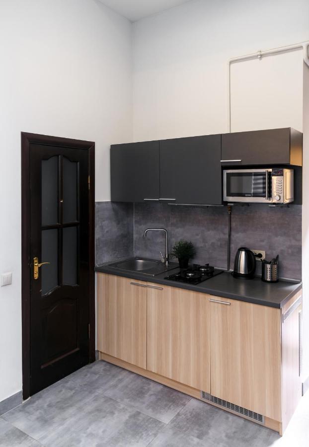 Main Square Apartment Good Stay In The City Center Leópolis Exterior foto
