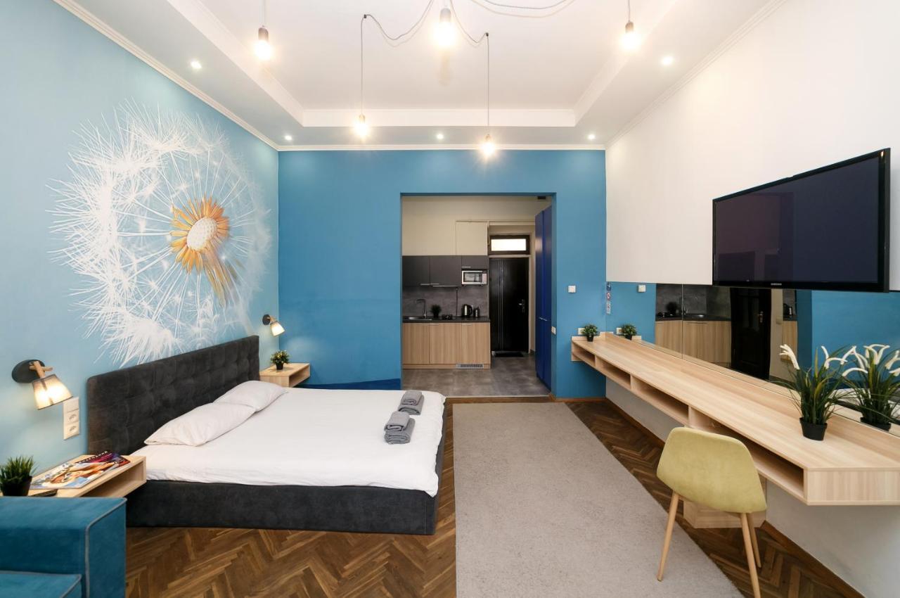 Main Square Apartment Good Stay In The City Center Leópolis Exterior foto