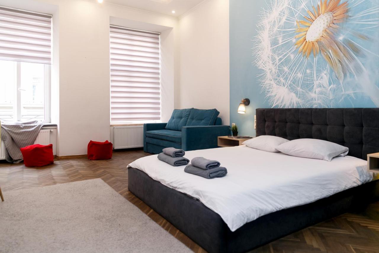 Main Square Apartment Good Stay In The City Center Leópolis Exterior foto